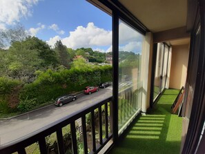 Interior - Bright apartment near the center (Figeac)