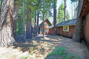 House, Multiple Beds (Moana Circle Chalet - LAKESIDE OF HWY) | Exterior