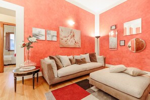 TV - 3 bedrooms flat in central Lucca with air conditioning (Lucca)