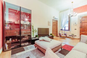 TV - 3 bedrooms flat in central Lucca with air conditioning (Lucca)
