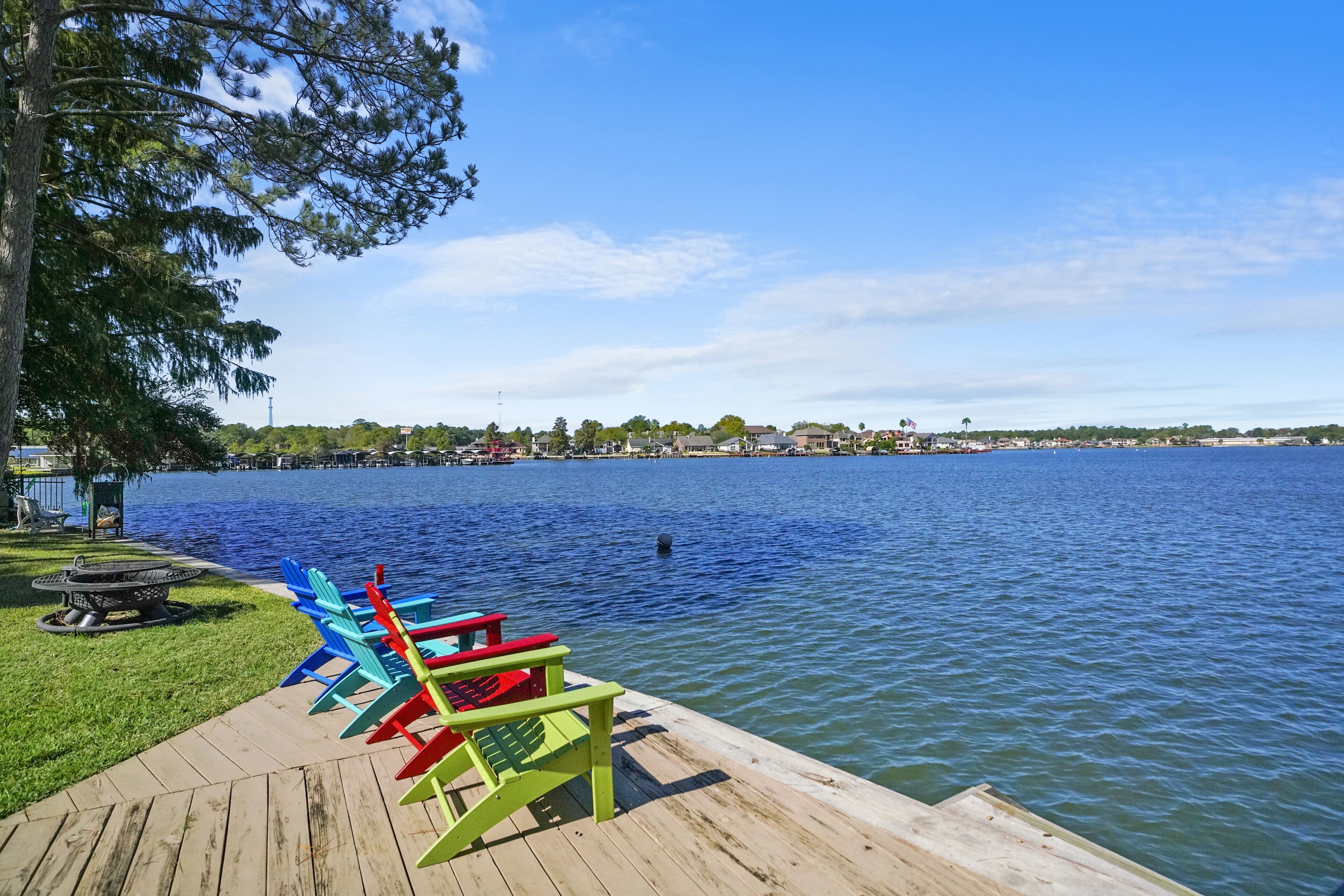 5 BEDROOM HACIENDA ON LAKE CONROE