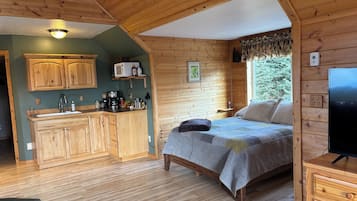 In-room safe, travel cot, WiFi, bed sheets