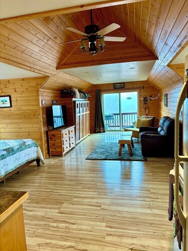 Serene location with mountain and sea views