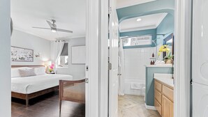4 habitaciones, escritorio y espacio para trabajar con laptop 