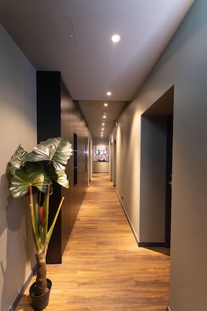 Reception - Munich Rooms Hotel (Munich)