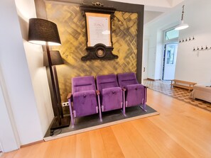 Interior - Modern apartment with large balcony 110m² / free garage (Wien)