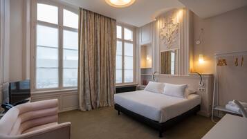 Comfort Room | 1 bedroom, individually decorated, individually furnished, desk