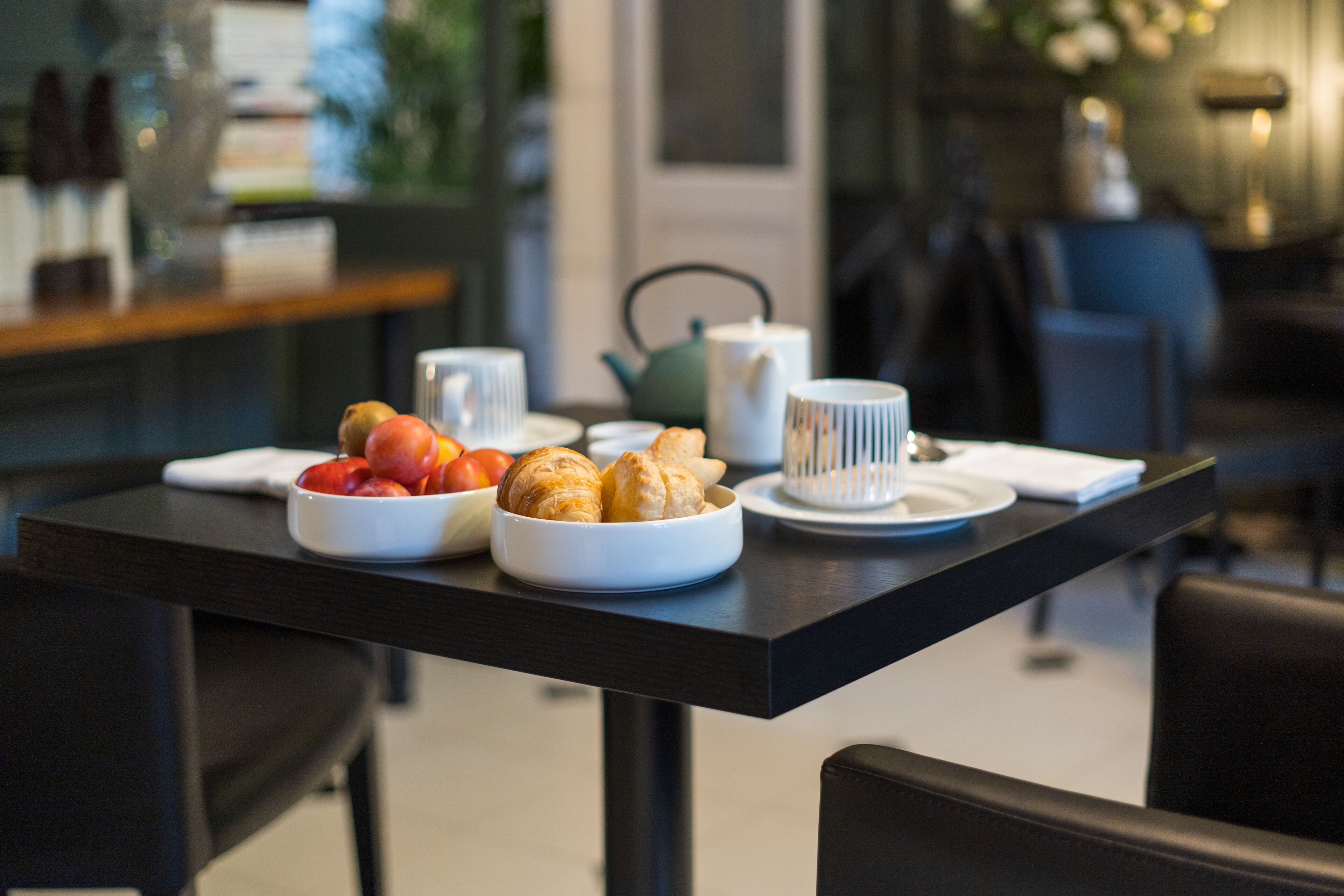 Petit déjeuner buffet (15 EUR par personne)