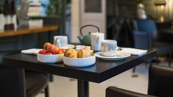Daily buffet breakfast (EUR 16 per person)