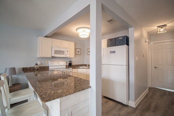 Private kitchen - Oak Shores 86 (Biloxi)