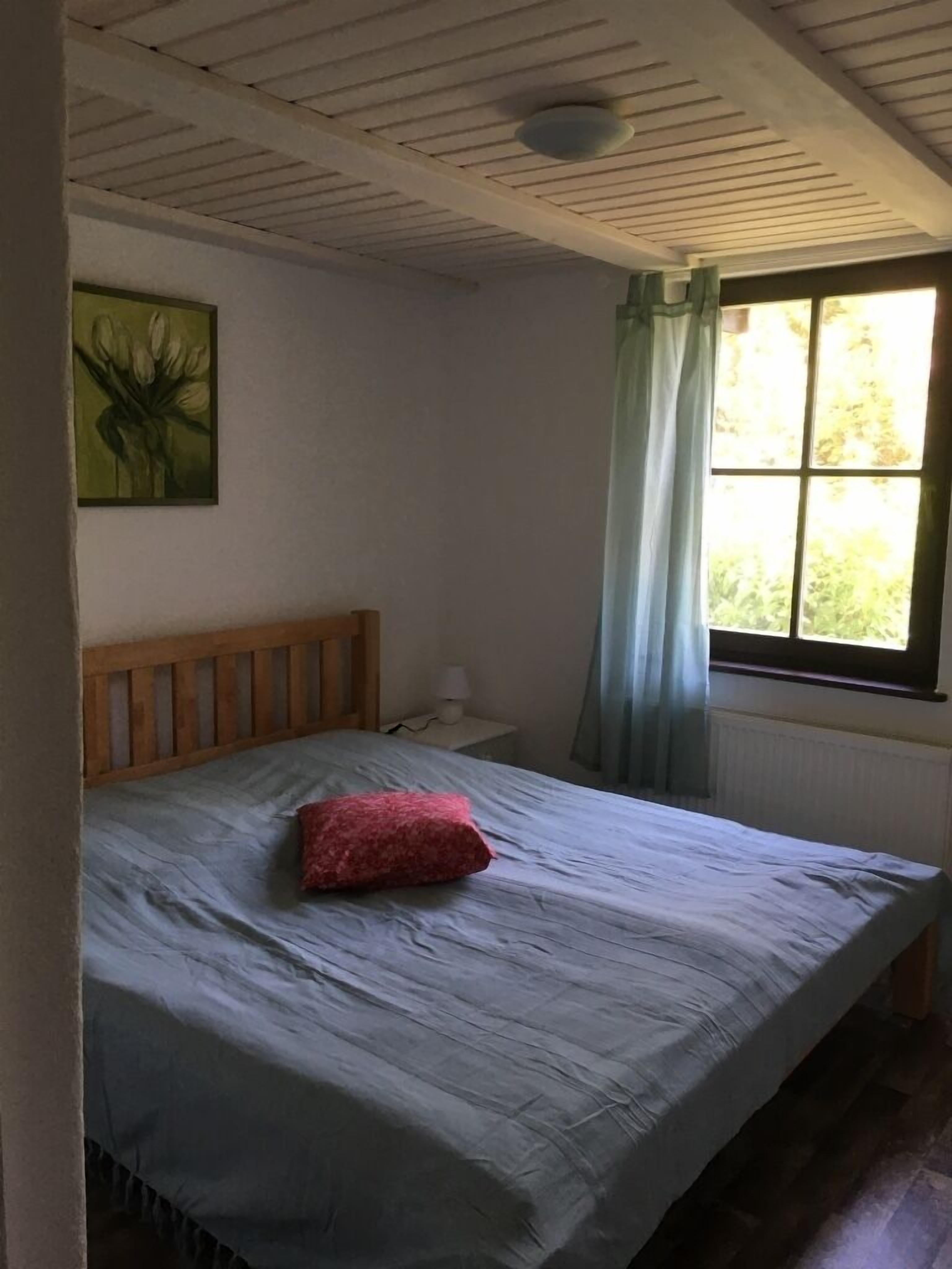 1 chambre, lit parapluie, Wi-Fi gratuit, draps fournis
