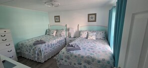 2 bedrooms, iron/ironing board, WiFi, bed sheets