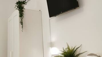 Luxury Suite | Coffee and/or coffee maker