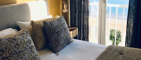 Classic Room, Sea View | Individually decorated, individually furnished, desk, blackout drapes