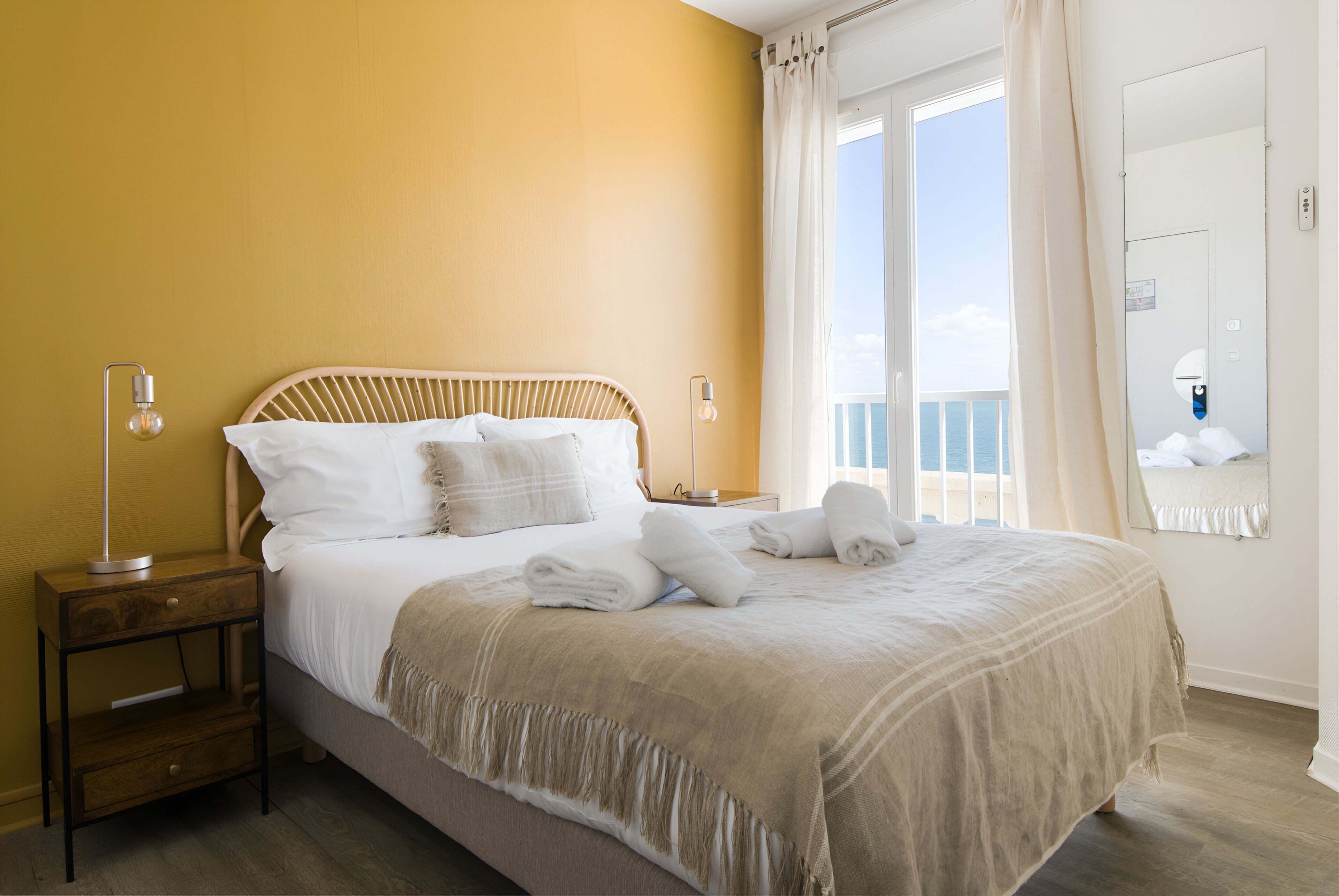 Habitación clásica doble, vistas al mar | Decoración individual, mobiliario individual, escritorio