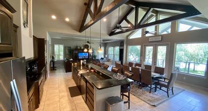 Guadalupe River Family Getaway in Seguin, Texas