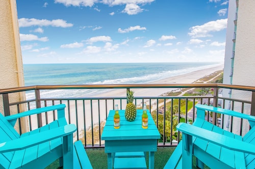 EARLY CHECK-IN BEACHFRONT GREAT BALCONY VIEW/ PETS ALLOWED