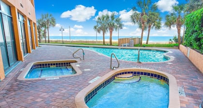 EARLY CHECK-IN BEACHFRONT GREAT BALCONY VIEW/ PETS ALLOWED