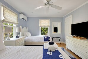 5 bedrooms, desk, iron/ironing board, free WiFi