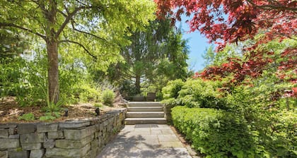 Luxurious Home By The Beach - a true coastal home in the heart of Kennebunkport