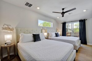 5 bedrooms, iron/ironing board, Internet, bed sheets