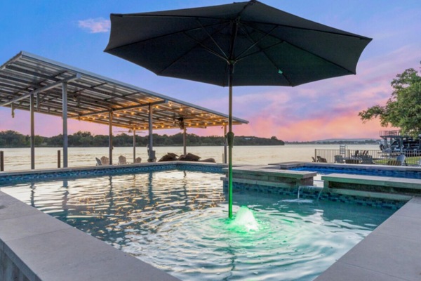 Piscina all'aperto, una piscina riscaldata