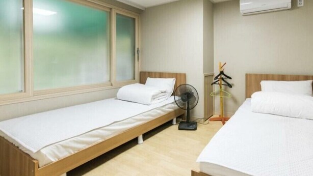 Julien 1 | WiFi (free), bed sheets - Guesthouse Julien (Seoul)
