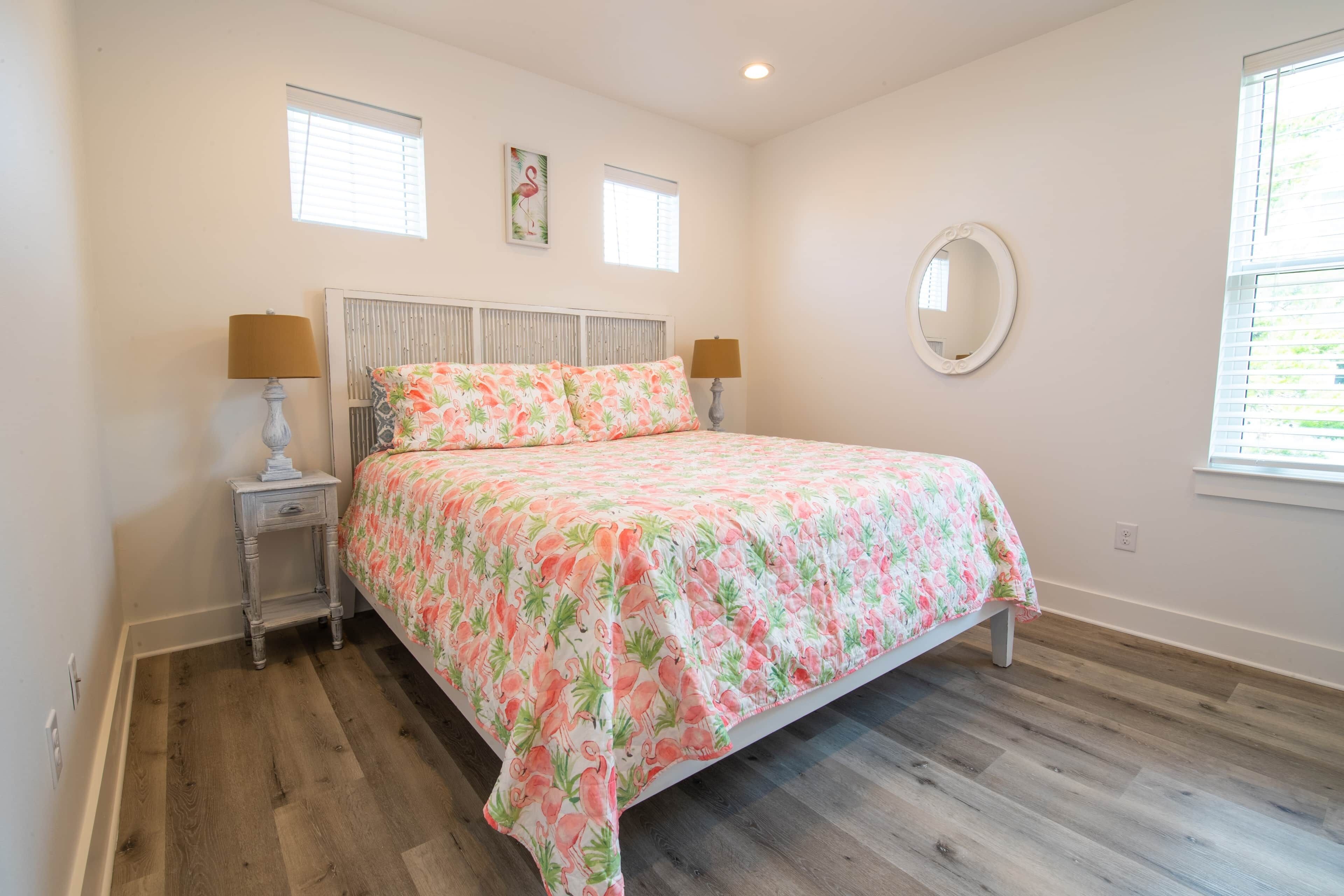 8 habitaciones, tabla de planchar con plancha, wifi y ropa de cama 