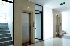 Hallway - Buon Ma Thuot Hotel (Buon Ma Thuot)