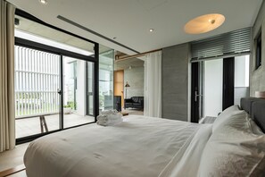 Double Room (302) | Individually furnished, free WiFi, bed sheets - Life in Nature B&B (Wujie)