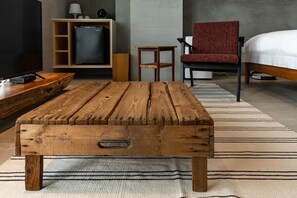 Chambre Double (101) | Ameublement personnalisé, Wi-Fi gratuit, draps fournis