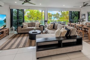Living area - Pinnacle 7, Garden View Apartment on Hamilton Island (Hamilton Island)