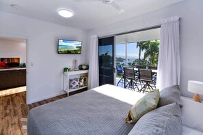 2 bedrooms, iron/ironing board, WiFi, bed sheets - Blue Water Views 6, Seaview Apartment on Hamilton Island (Hamilton Island)