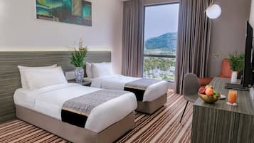 1 bedroom, free minibar, in-room safe, desk