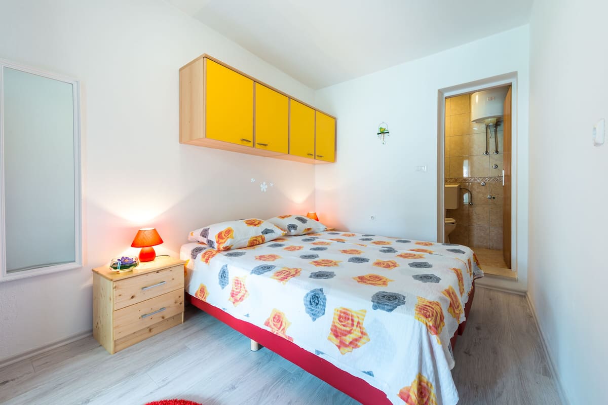 Double Room (Comfort Double Room) | 2 bedrooms, WiFi (free), bed sheets