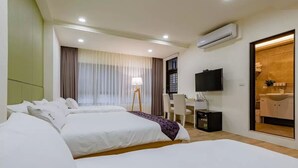 Desk, WiFi (free), bed sheets - Chingtian YunShe (Wujie)