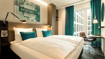 Egyptian cotton sheets, premium bedding, in-room safe, desk