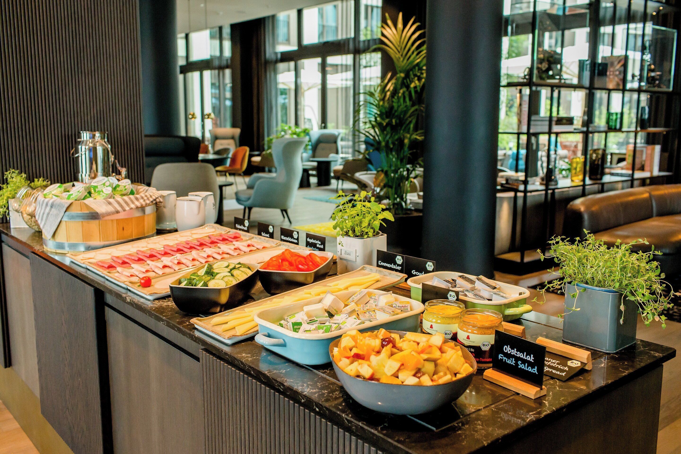 daily buffet breakfast for a fee