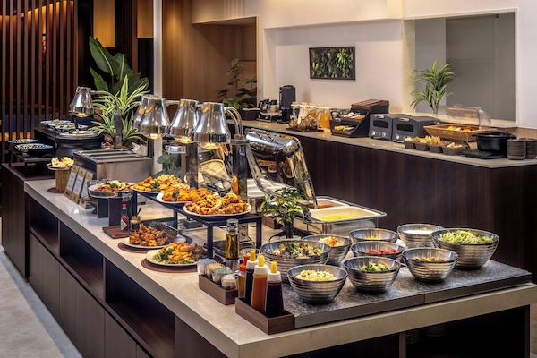 Daily buffet breakfast for a fee