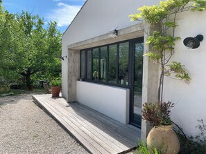 Terrace/patio - Beautiful villa with pool near Aix en Provence (Eguilles) 5/6 people (Éguilles)