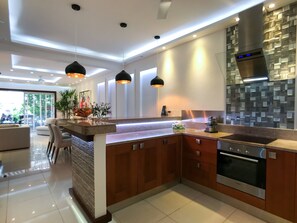 Fridge, microwave, oven, dishwasher - Luxury Duplex 2 MIN to 5th , Beach & Tourist Aera (Playa del Carmen)