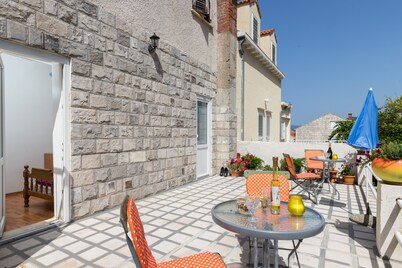 Guest House Bradas