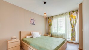 Apartment (1 Bedroom) - Bright and Newly Refurbished Apartment Near Center (Sofia)