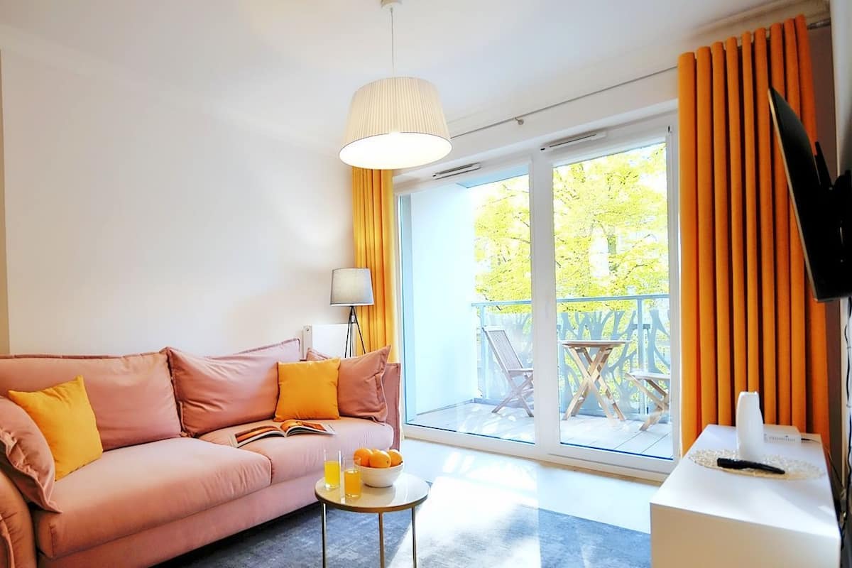 Deluxe-Apartment, 1 Queen-Bett und Schlafsofa, Poolzugang, Parkblick (NTA207) | Wohnbereich