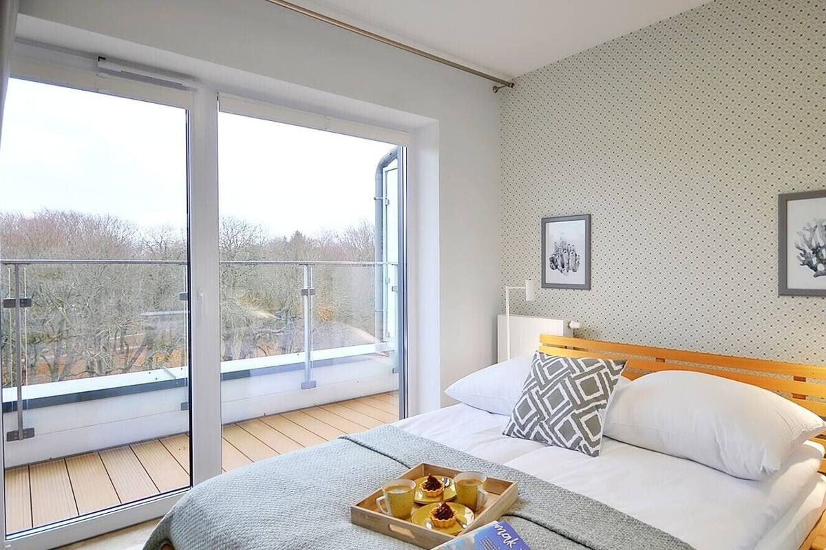 Deluxe Apartment, 1 Queen Bed with Sofa bed, Pool Access, Park View (NTC611)