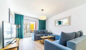 Deluxe Apartment, Multiple Beds, Pool Access, Park View (NT A212)