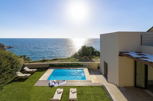 South Key Villa in Gennadi