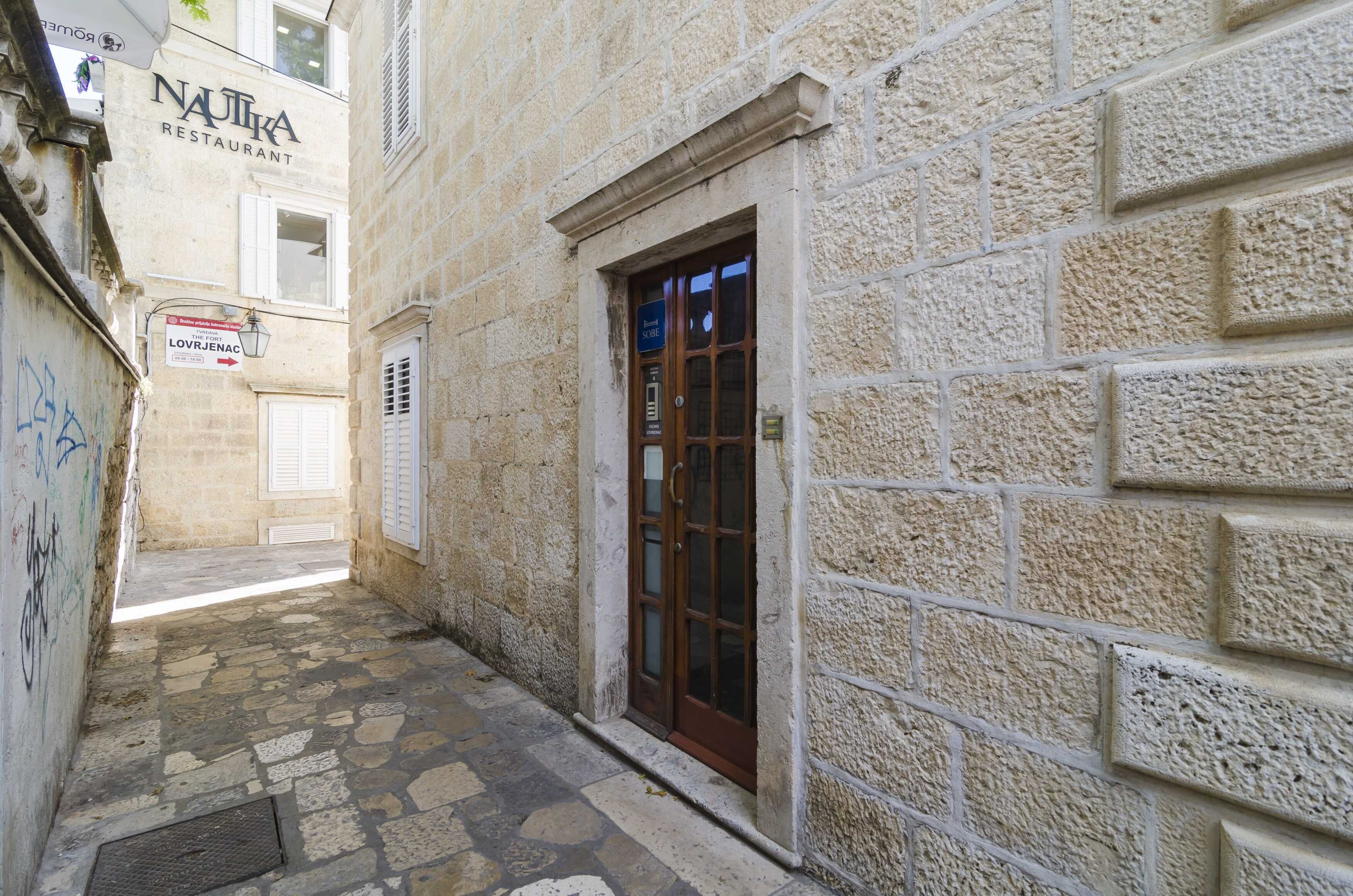 Photo - Rooms Lovrijenac