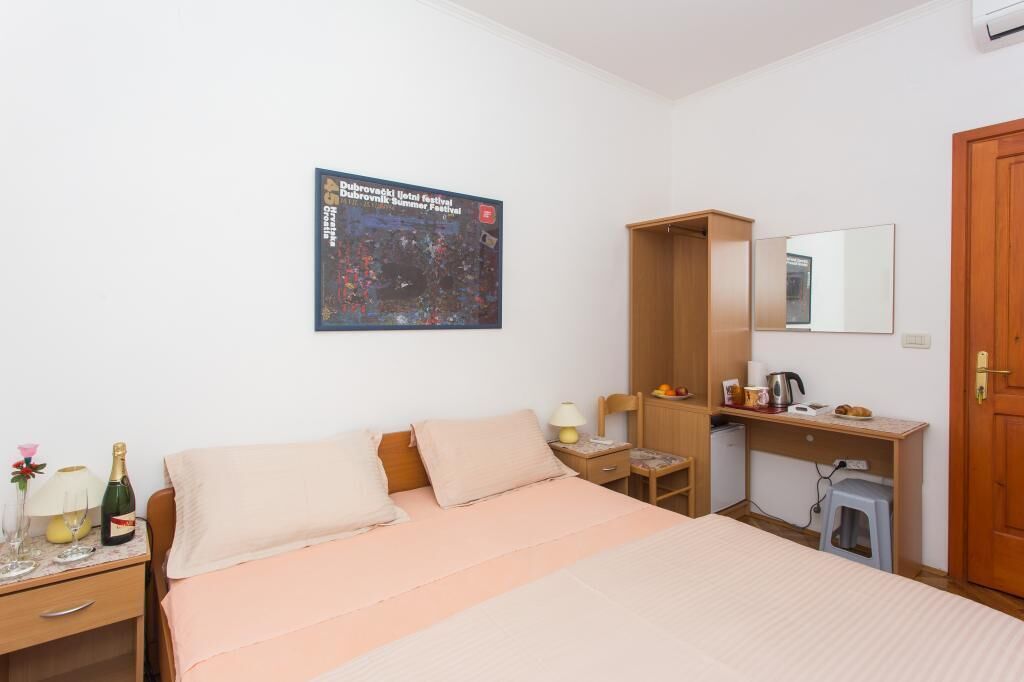 Photo - Rooms Lovrijenac