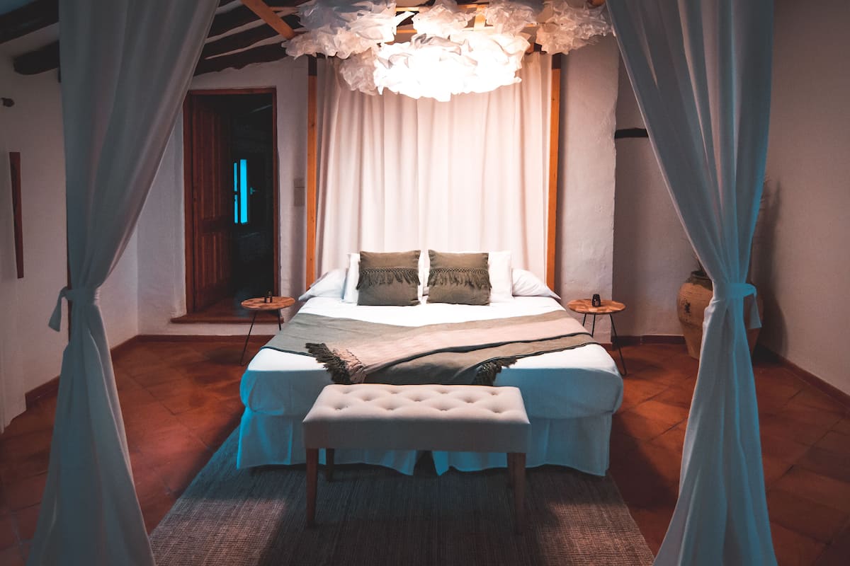 Studio Suite Deluks | Wi-Fi gratis dan didekorasi berbeda-beda